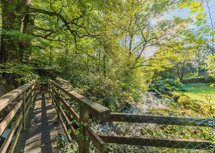 Lakeland With An Acre Of Gardens, Games And Free Parking Εξοχικό σπίτι *