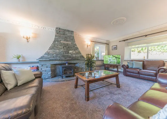 Εξοχικό σπίτι Lakeland With An Acre Of Gardens, Games And Free Parking Rusland