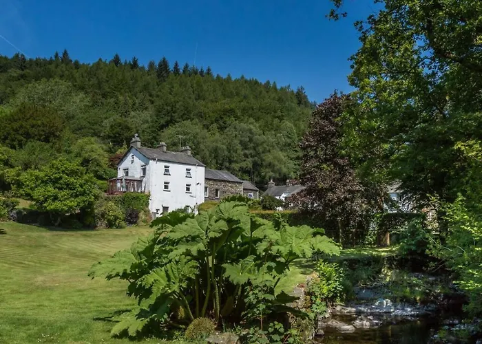 Lakeland With An Acre Of Gardens, Games And Free Parking Εξοχικό σπίτι *