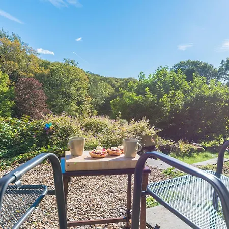 Lakeland With An Acre Of Gardens, Games And Free Parking Rusland