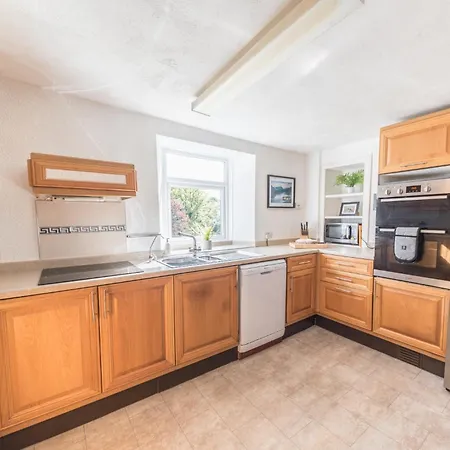 Lakeland Farmhouse With An Acre Of Gardens, Games And Free Parking * Rusland