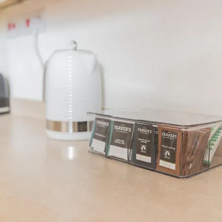 Lakeland With An Acre Of Gardens, Games And Free Parking Rusland