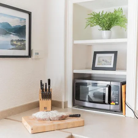 Lakeland With An Acre Of Gardens, Games And Free Parking Landhaus *