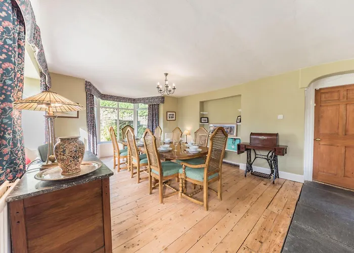 Lakeland With An Acre Of Gardens, Games And Free Parking Rusland