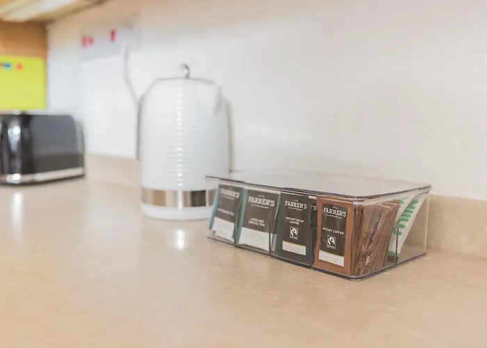 Lakeland With An Acre Of Gardens, Games And Free Parking Rusland