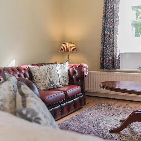 Lakeland With An Acre Of Gardens, Games And Free Parking Landsted