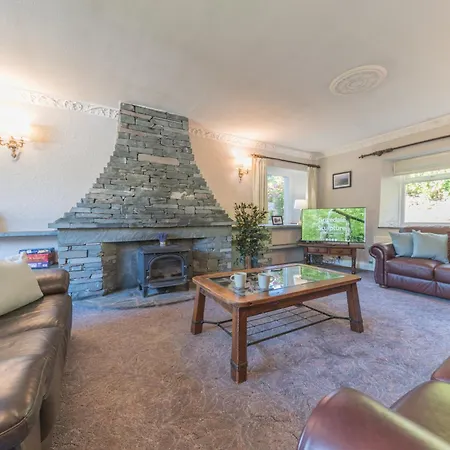 Landsted Lakeland With An Acre Of Gardens, Games And Free Parking Rusland